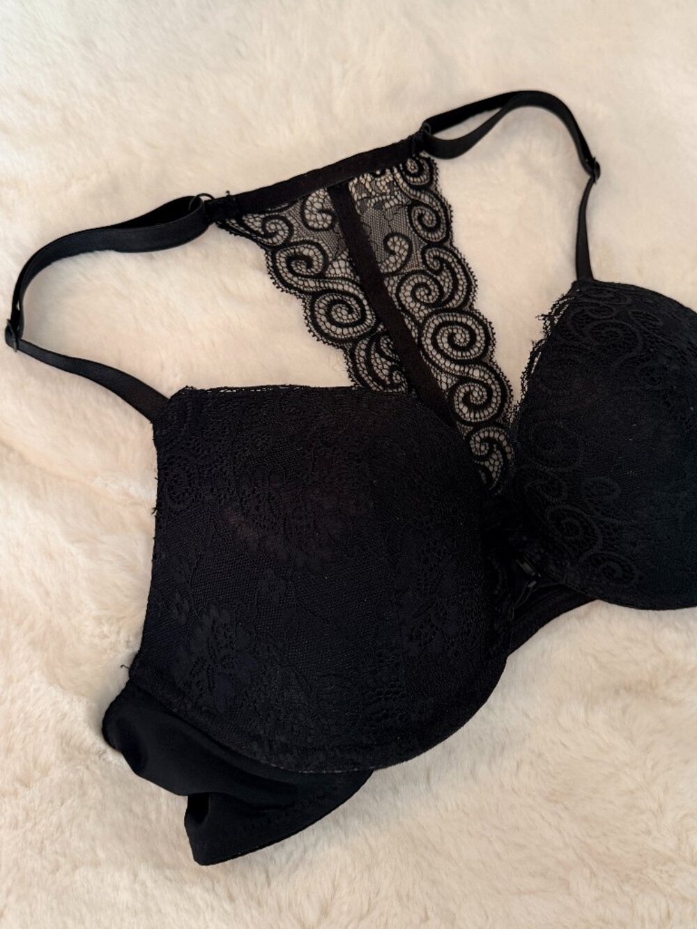 Sultry CHC LA VIE Black Lace Plunge Front-Closure Bra - Racerback - Size Medium